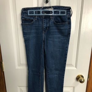 Levi 711 Skinny Jeans Size 27